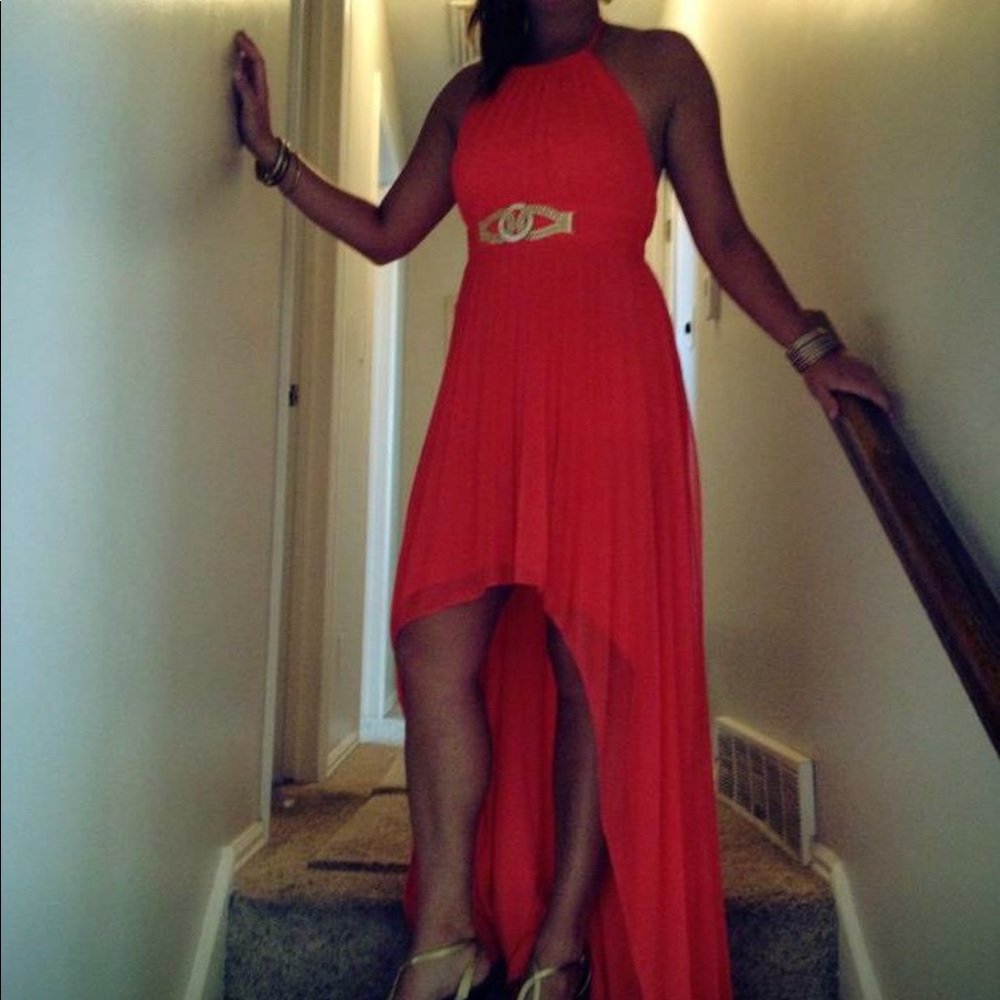 Beautiful backless dress. Ties around neck